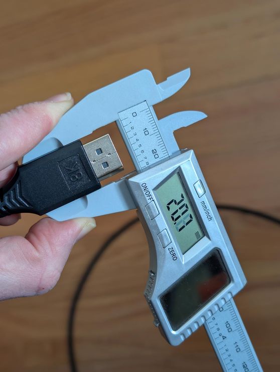 DP connector length