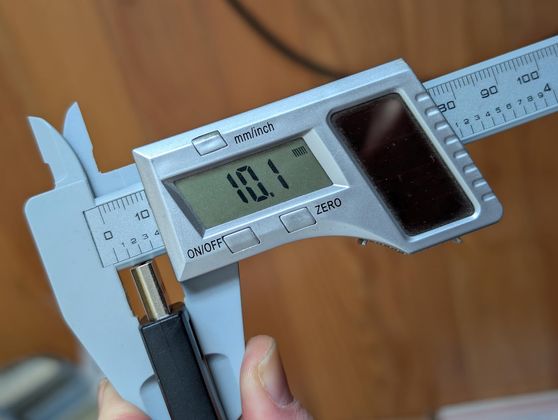 USB-C connector thickness