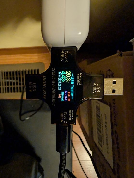 Tester reading cable data
